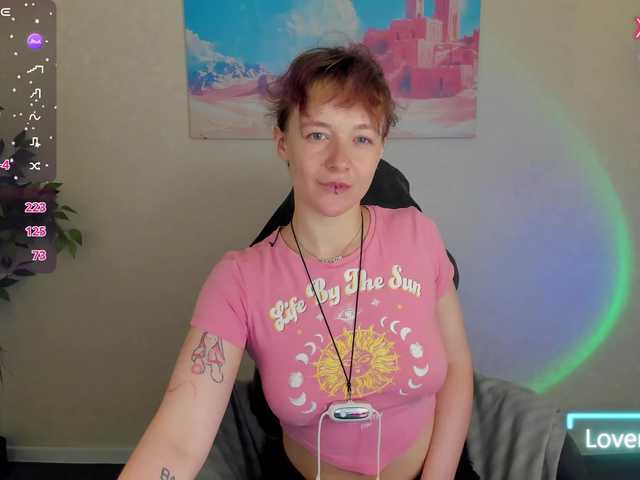 Ricki-Bloom live cam on BongaCams