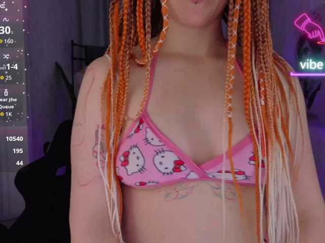 Ricki-Bloom live cam on BongaCams