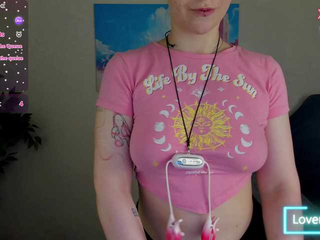 Ricki-Bloom live cam on BongaCams