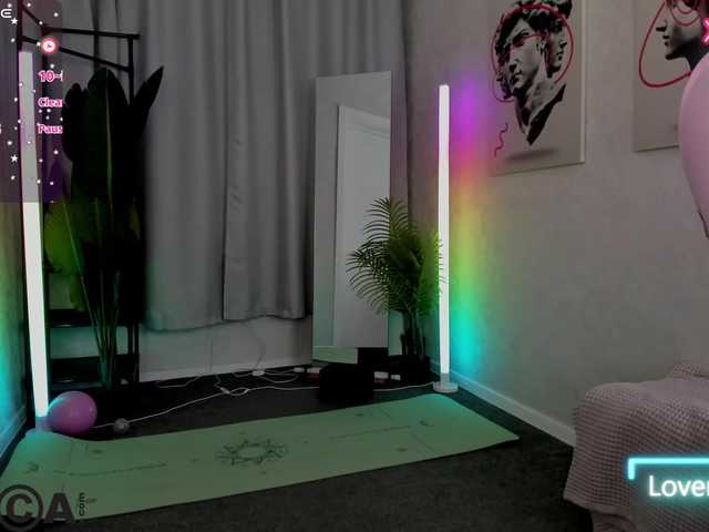 Ricki-Bloom live cam on BongaCams
