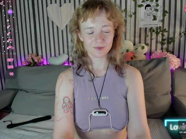 Ricki-Bloom live cam on BongaCams