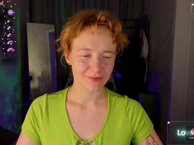 Ricki-Bloom live cam