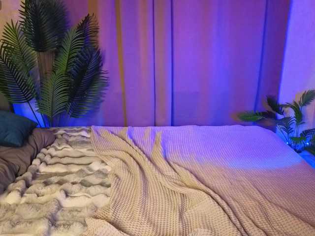 le modèle Ricki-Bloom est en webcam porno dans un show sur le site bongacams, il possède les tags suivants: White/Caucasian,Redhead,Shaved