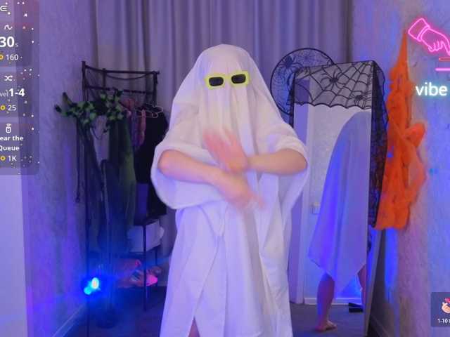 Ricki-Bloom live cam on BongaCams