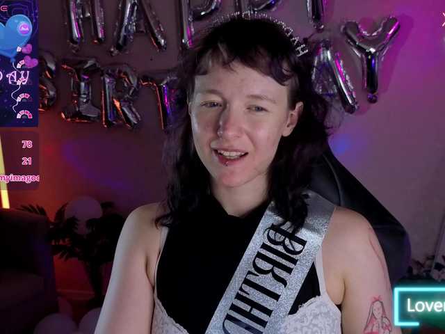 Ricki-Bloom live cam on BongaCams