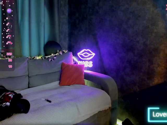 Ricki-Bloom live cam on BongaCams