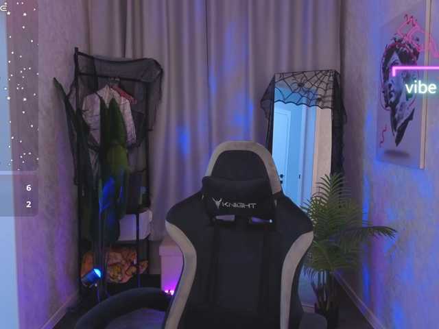 Ricki-Bloom live cam preview