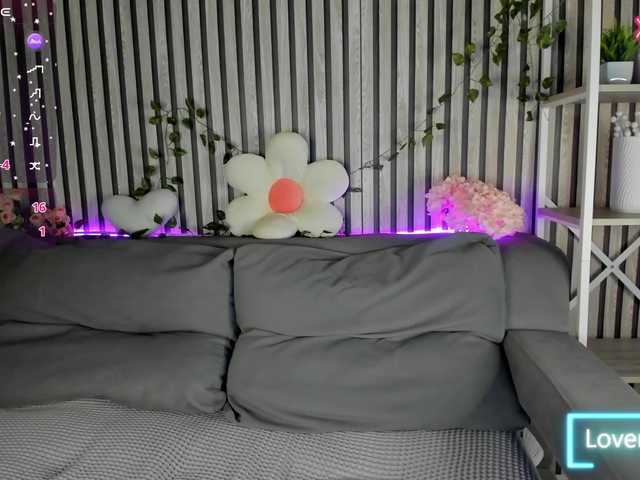 Ricki-Bloom live cam on BongaCams