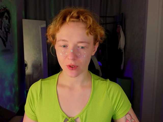Ricki-Bloom live stream preview