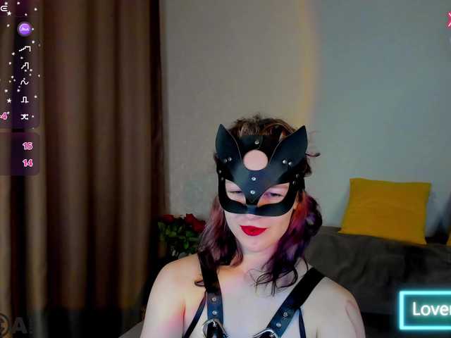 Ricki-Bloom live cam on BongaCams