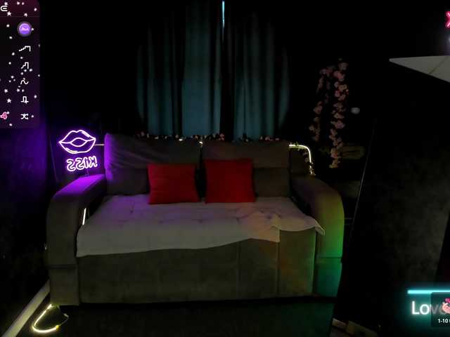 Ricki-Bloom live webcam show