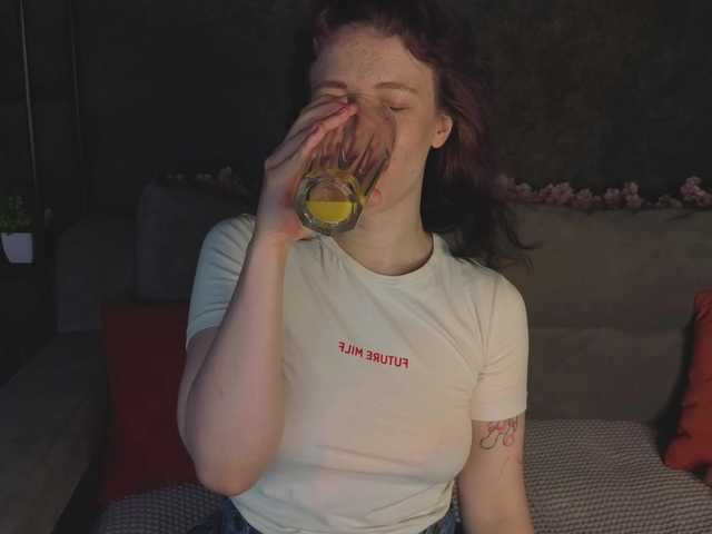 Ricki-Bloom live cam on BongaCams