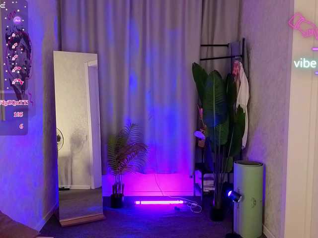 Ricki-Bloom live cam