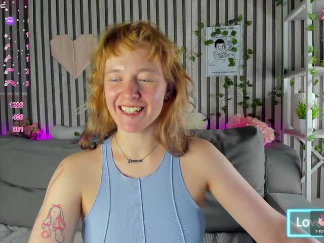 Ricki-Bloom live cam