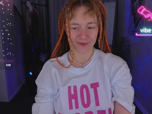 Ricki-Bloom live cam on BongaCams