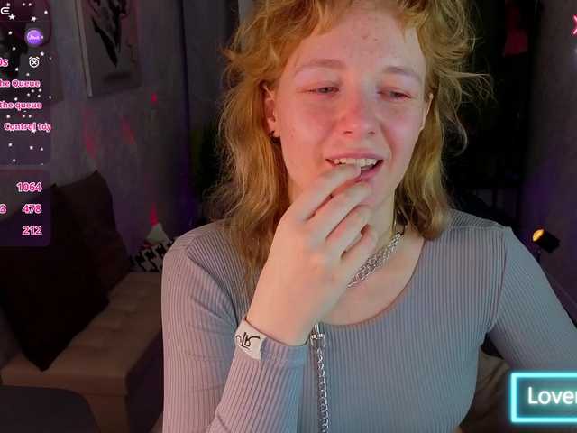 Ricki-Bloom live cam on BongaCams