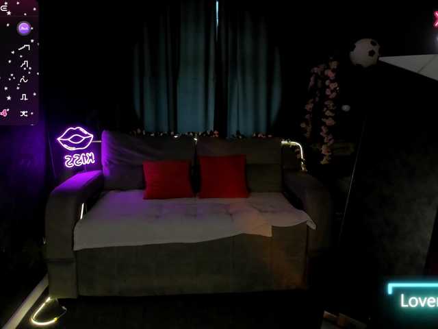 Ricki-Bloom live webcam show