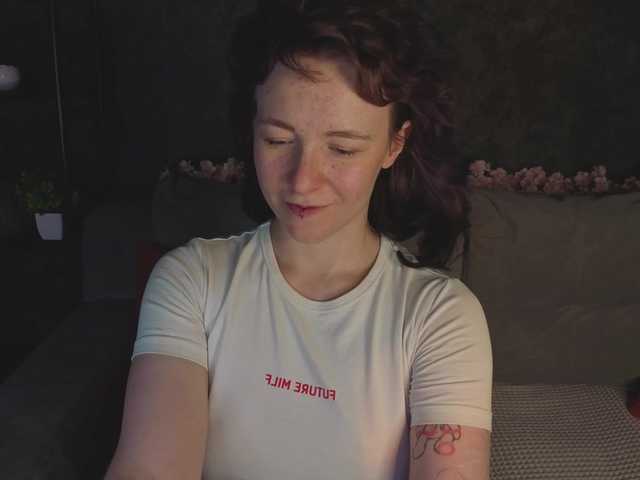 Ricki-Bloom live cam on BongaCams