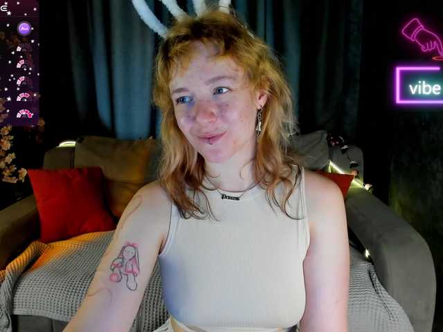 Ricki-Bloom live cam on BongaCams