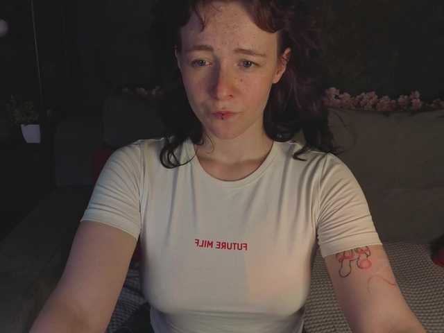Ricki-Bloom live cam on BongaCams