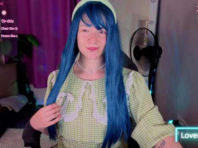 Ricki-Bloom live cam on BongaCams