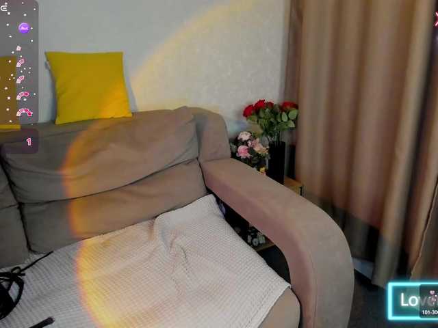 Ricki-Bloom live webcam show
