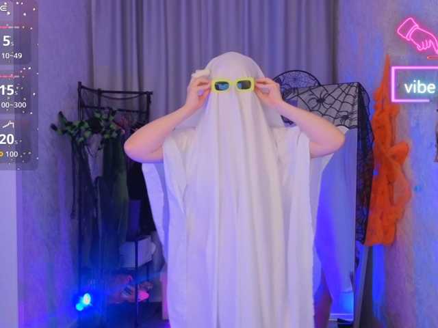 Ricki-Bloom live cam on BongaCams