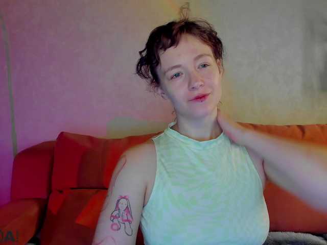 Ricki-Bloom live cam on BongaCams