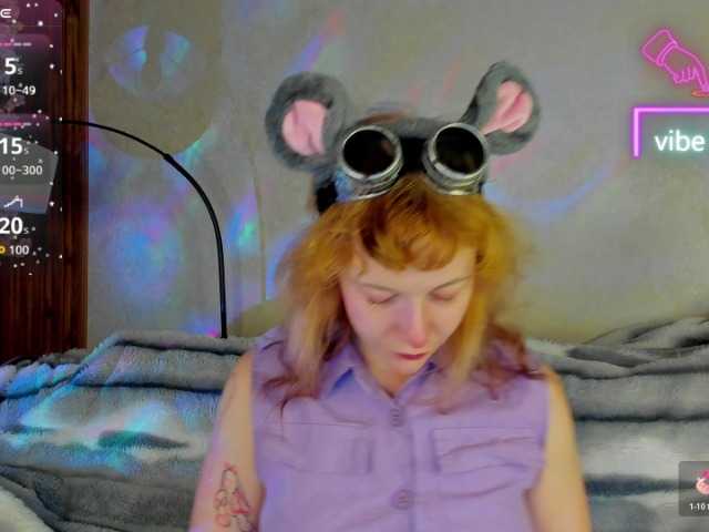 Ricki-Bloom live cam on BongaCams