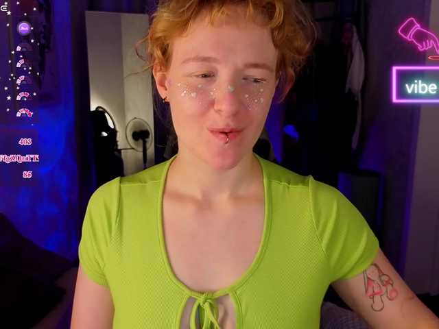 Ricki-Bloom live cam