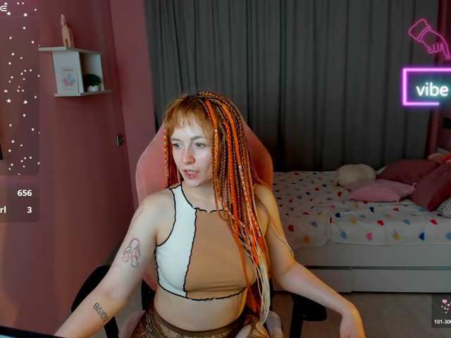 Ricki-Bloom, live now on BongaCams