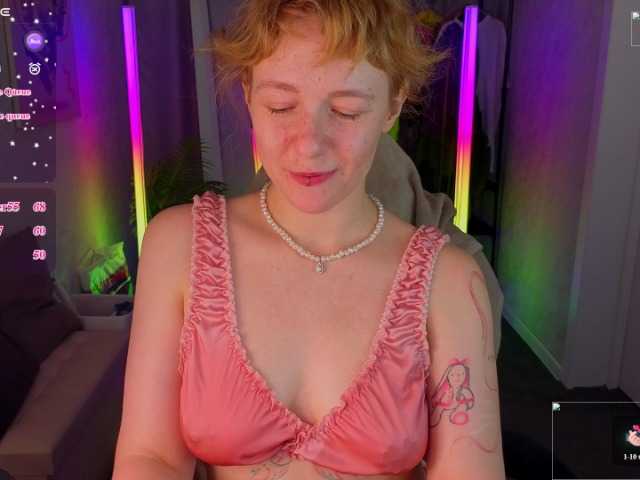Ricki-Bloom live cam on BongaCams