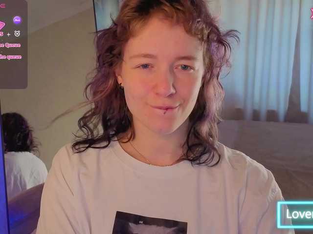Ricki-Bloom live cam on BongaCams