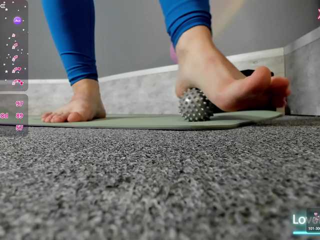 Ricki-Bloom live cam on BongaCams