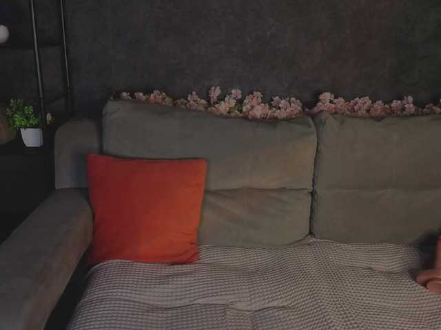 Ricki-Bloom live cam on BongaCams