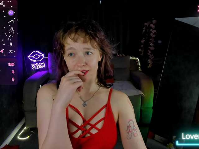 Ricki-Bloom live webcam show