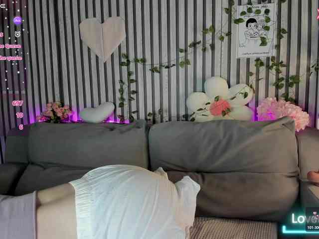 Ricki-Bloom webcam
