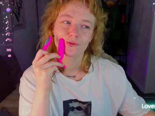 Ricki-Bloom webcam