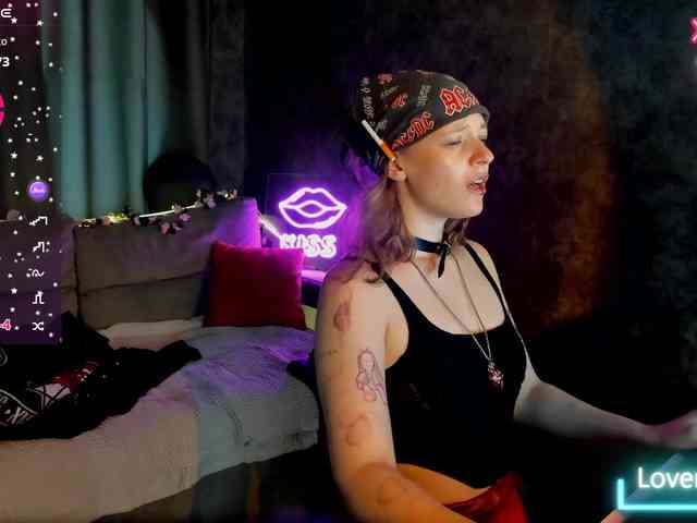 Ricki-Bloom Live Webcam on BongaCams