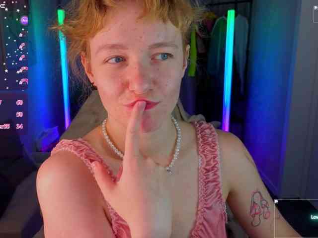 Ricki-Bloom webcam