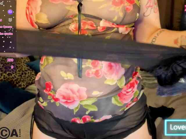 Ricki-Bloom webcam