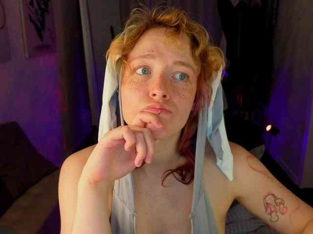 Ricki-Bloom webcam