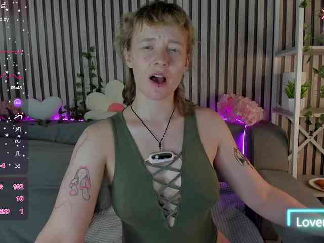 Ricki-Bloom webcam