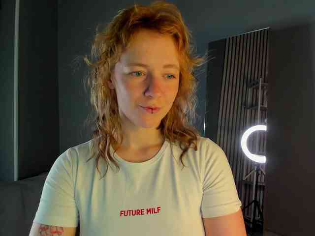 Ricki-Bloom webcam
