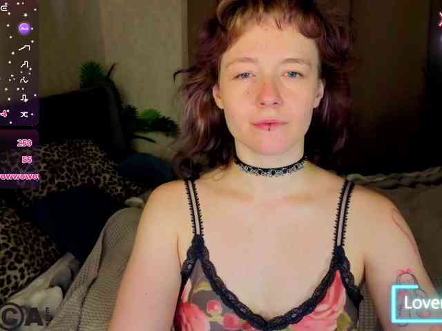 Ricki-Bloom webcam