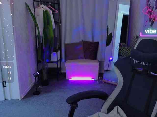 Ricki-Bloom webcam