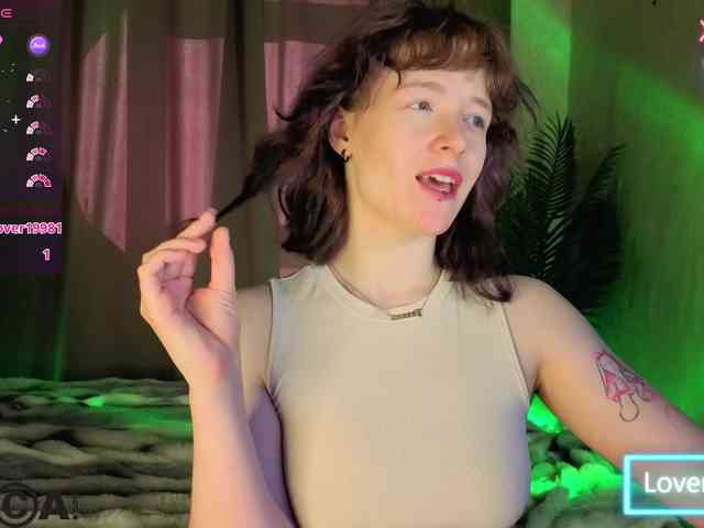 Ricki-Bloom webcam