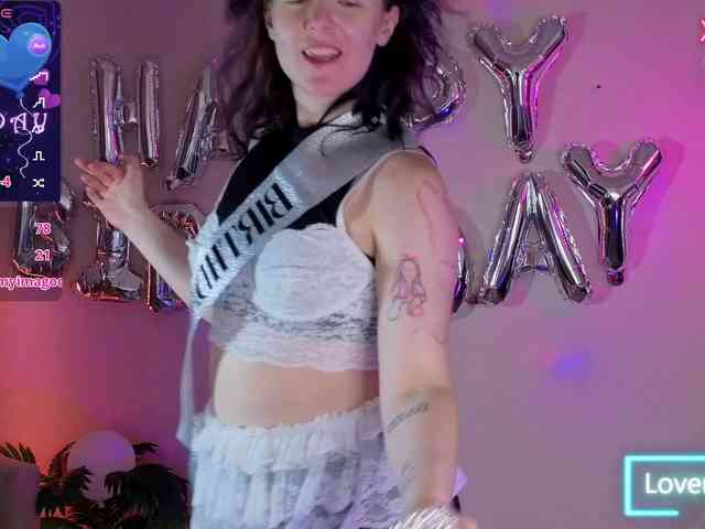 Ricki-Bloom webcam