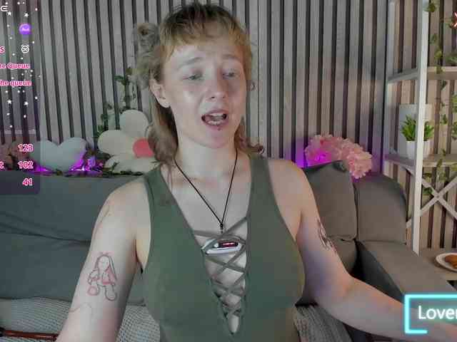 Ricki-Bloom webcam