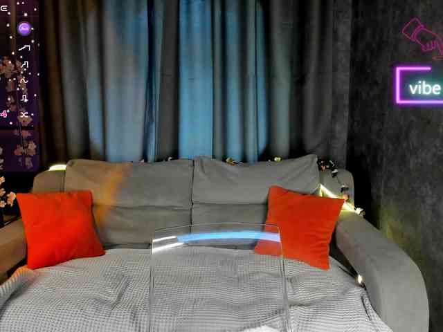 Ricki-Bloom webcam